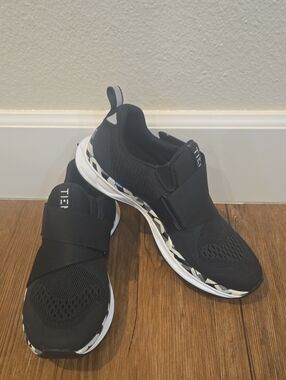 TIEM Black Velcro Spin Shoes 6.5